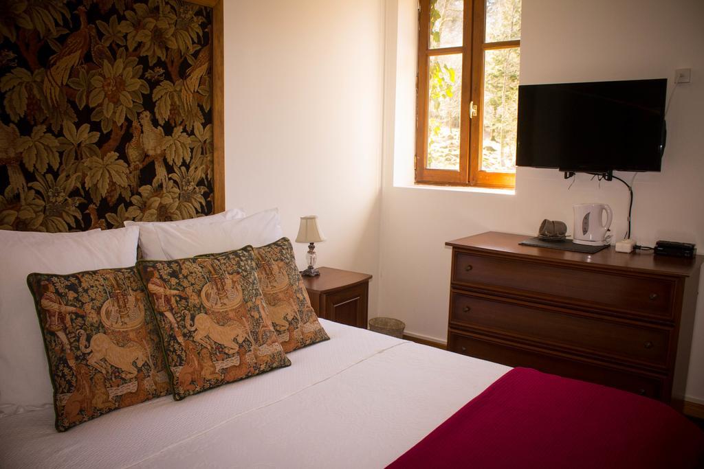 Les Chenes Hotel Saint-Léger-la Montagne Екстериор снимка